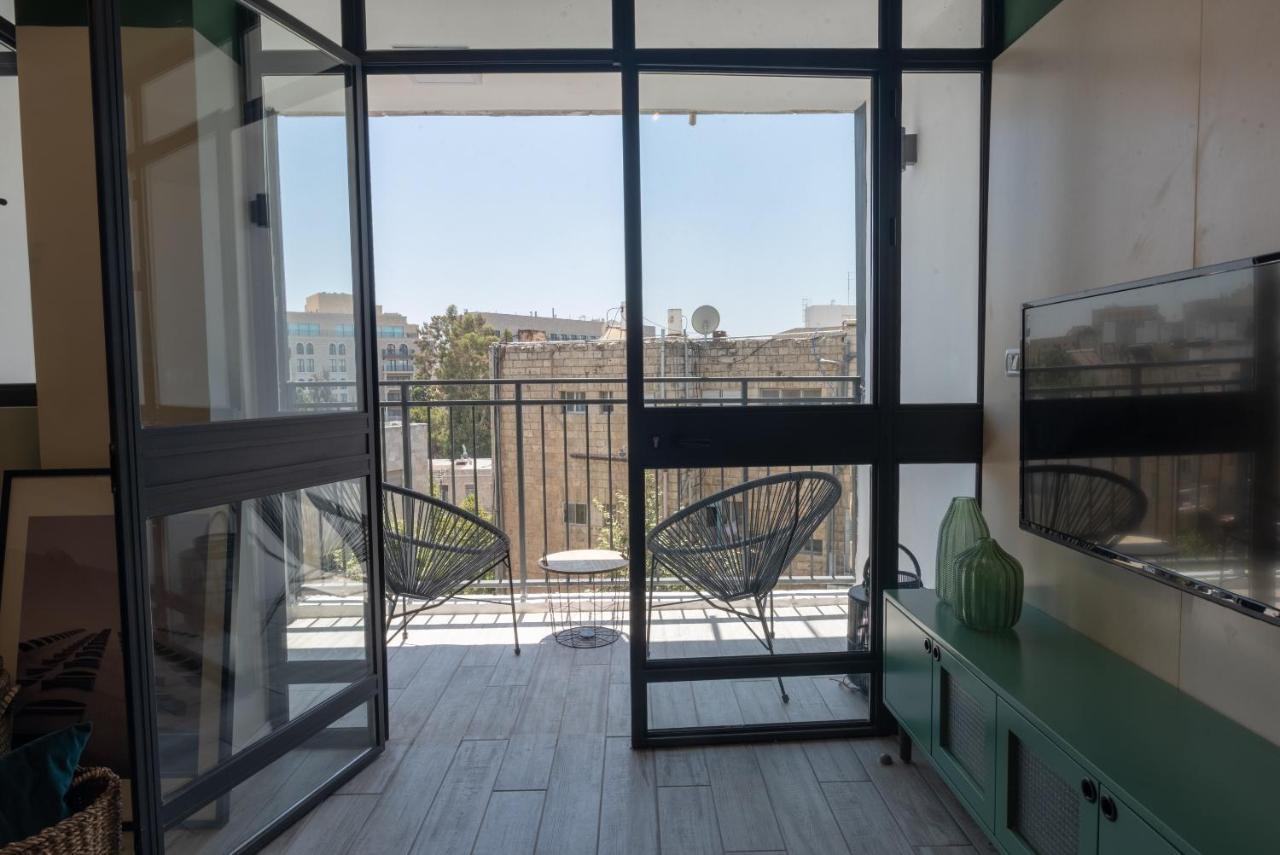 Golda Vacation Rentals Jerusalem Exterior photo